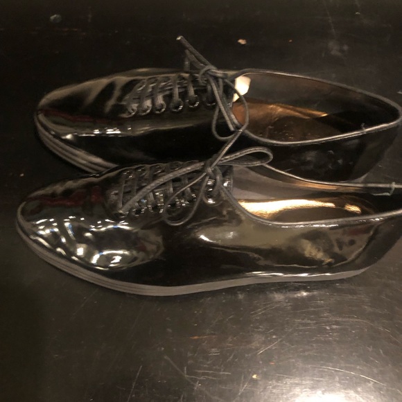 YSL VINTAGE LACED PATENT SHOES NWOT Size-7.5 black patent - Picture 5 of 8